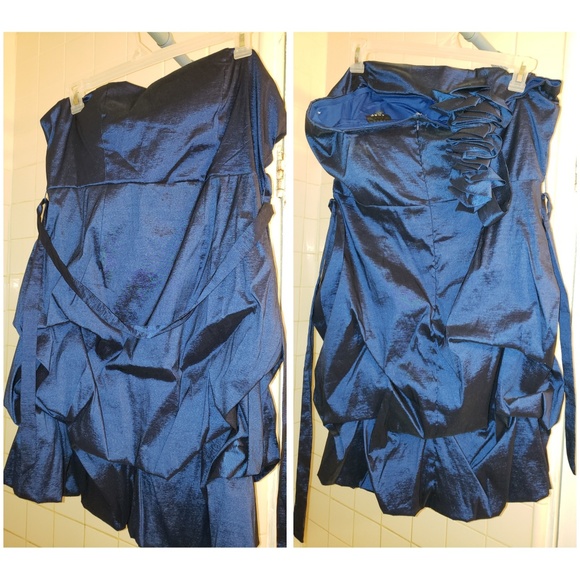 Dress - Picture 1 of 1